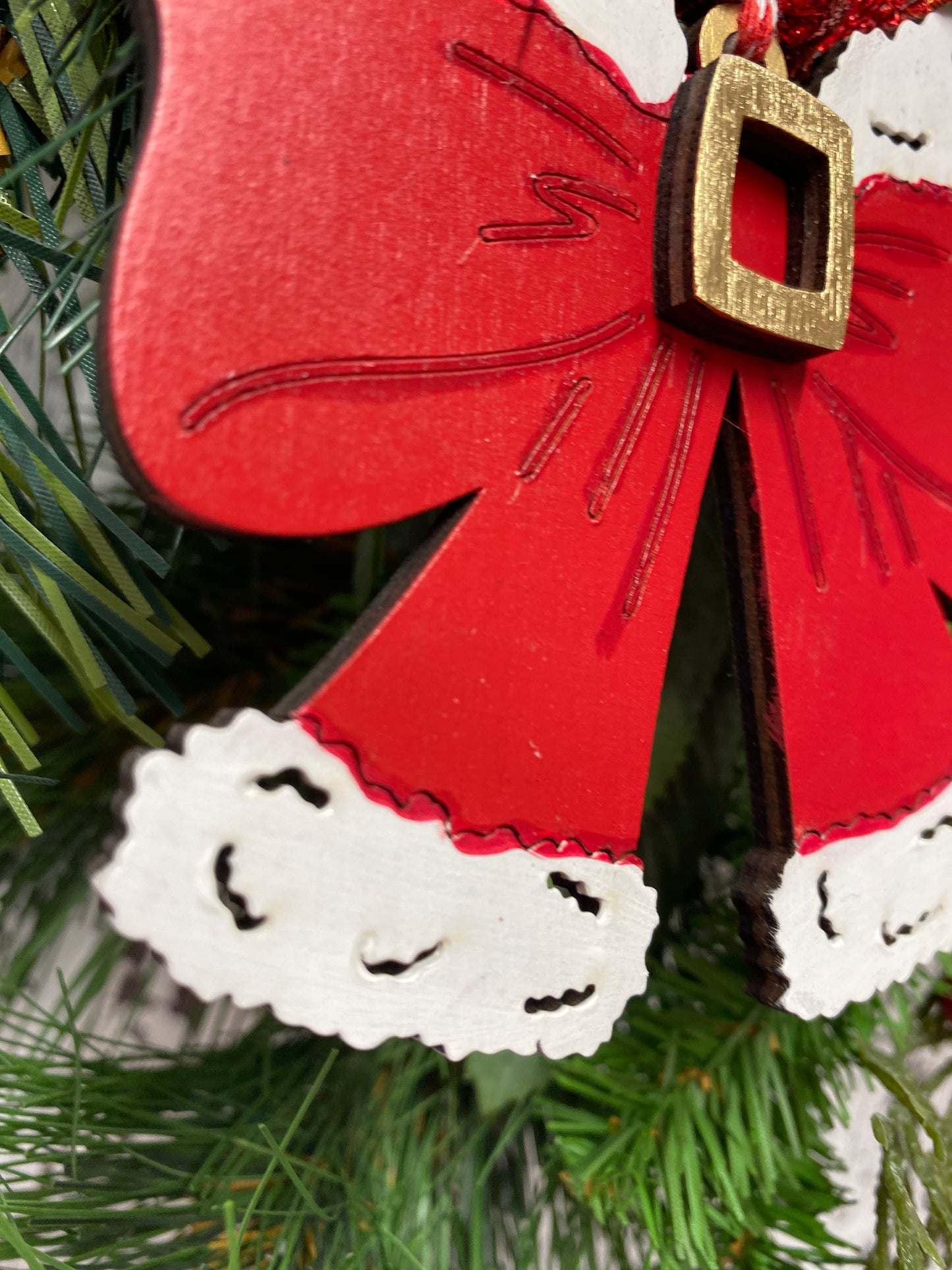 Santa Coquette Bow Christmas Door Hanger – Hand Painted Wooden Front Wreath Door Decor Holiday Wall Decoration Winter Wreath Alternative