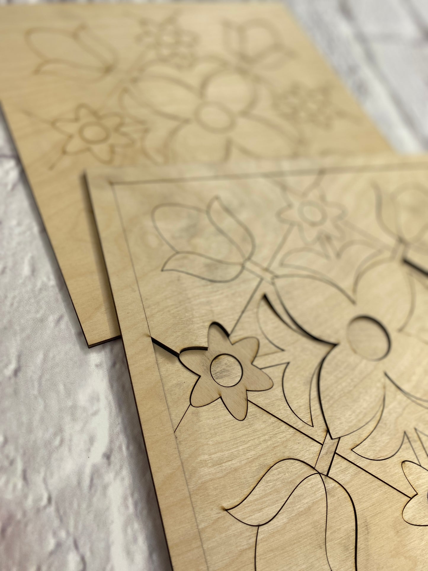Barn Quilt Floral Design Wooden Quilt Block Door Hanger Kit, Farmhouse Front Door Wreath Laser-Cut Door Hanger Kit