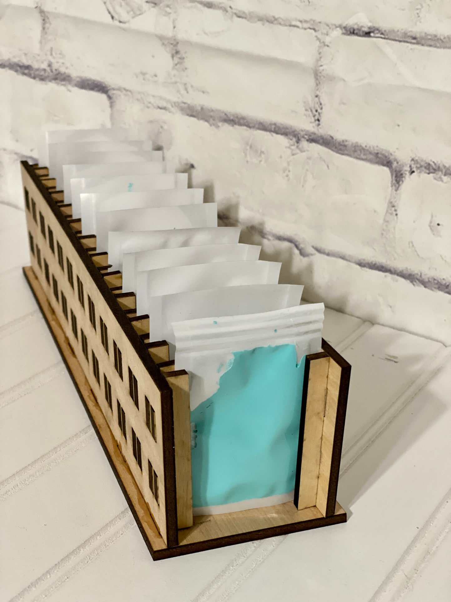 Paint Pouch Stand