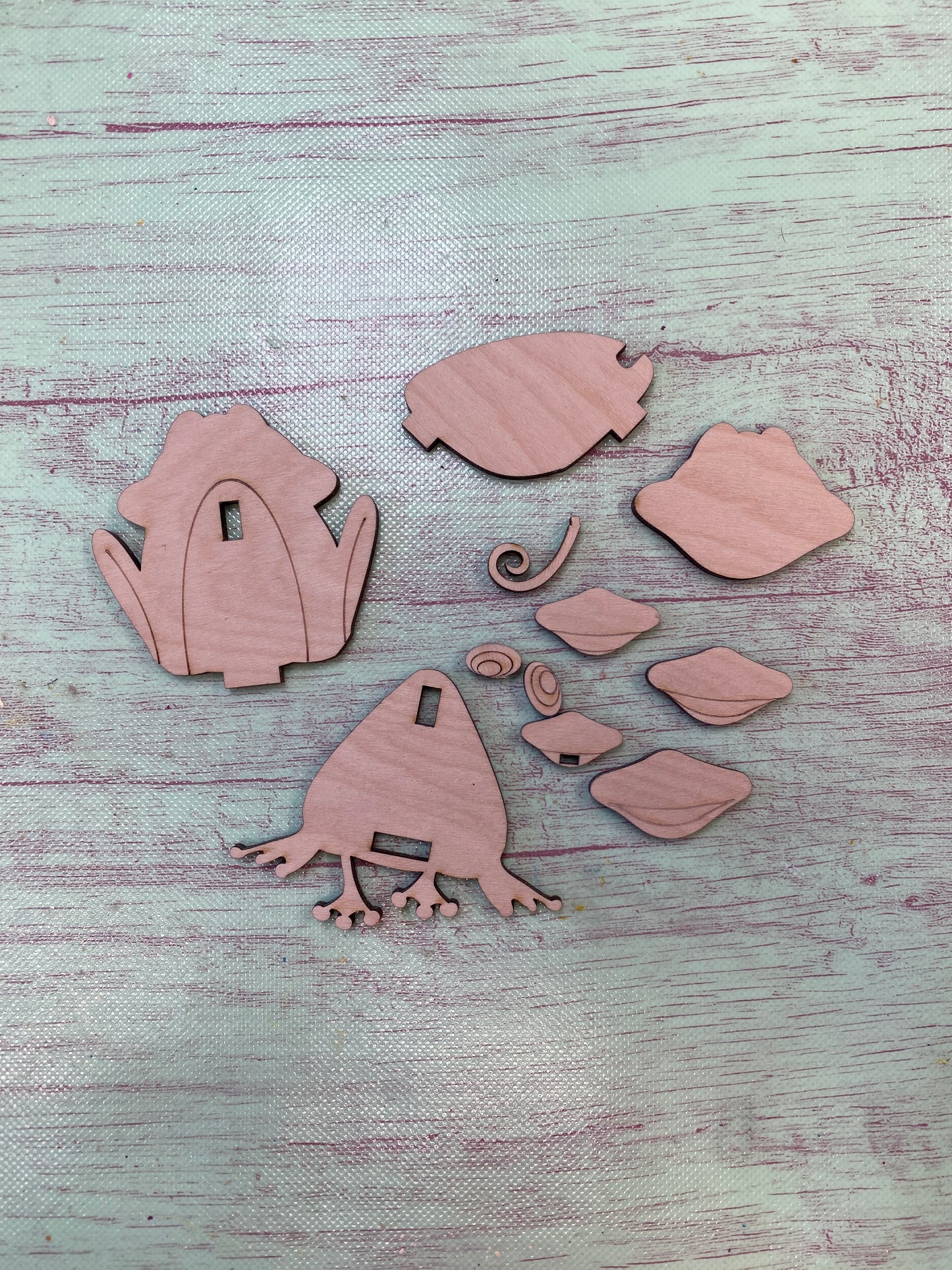 Eyeglass Holder, Unicorn, Hedgehog, Pig, Dino Eyeglass Stand Laser Cut / Engraved Wooden Blank