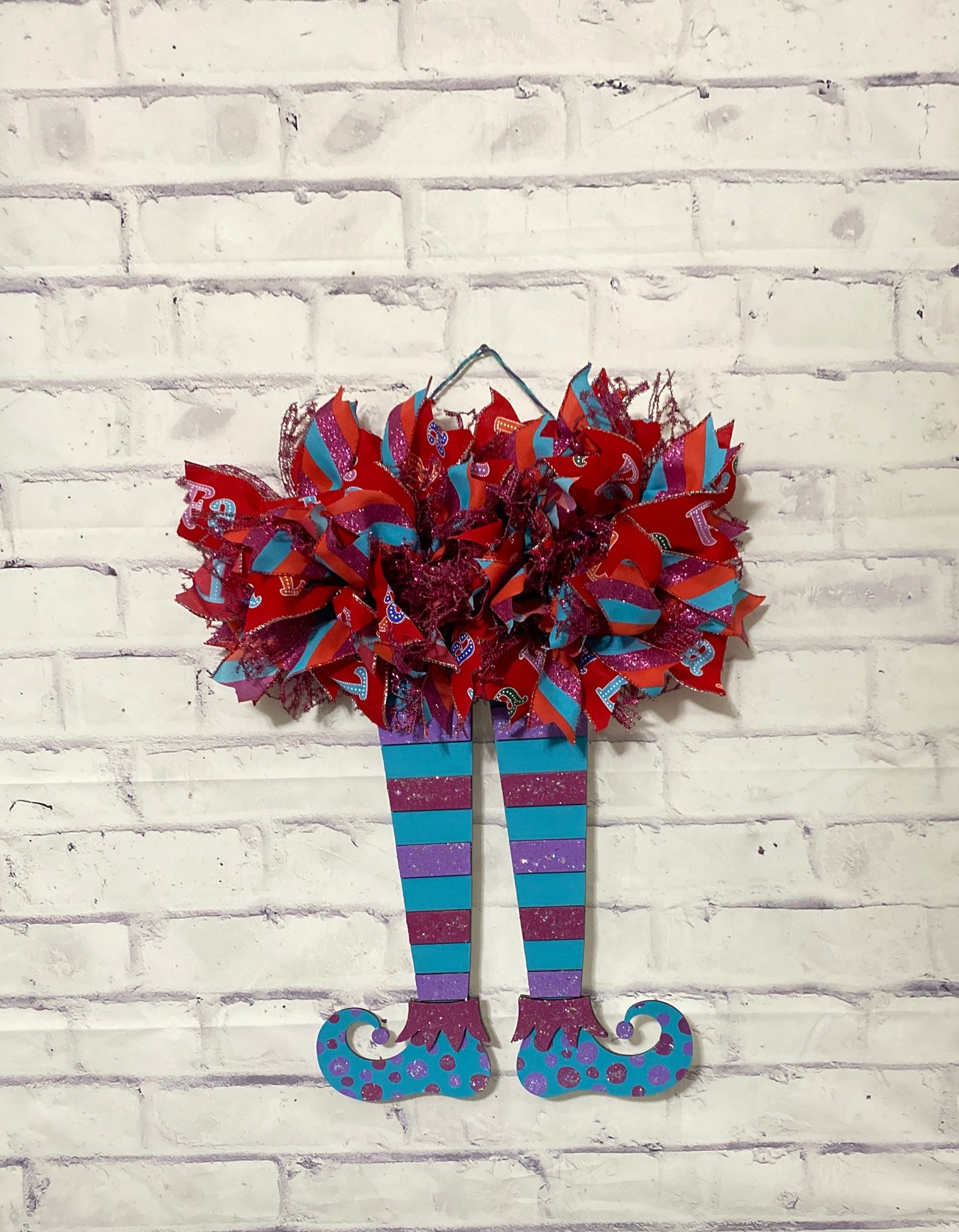Elf feet and Legs / Wreath Form / Christmas Decor / Laser Cut Door Hanger / Blanks for DIY Project