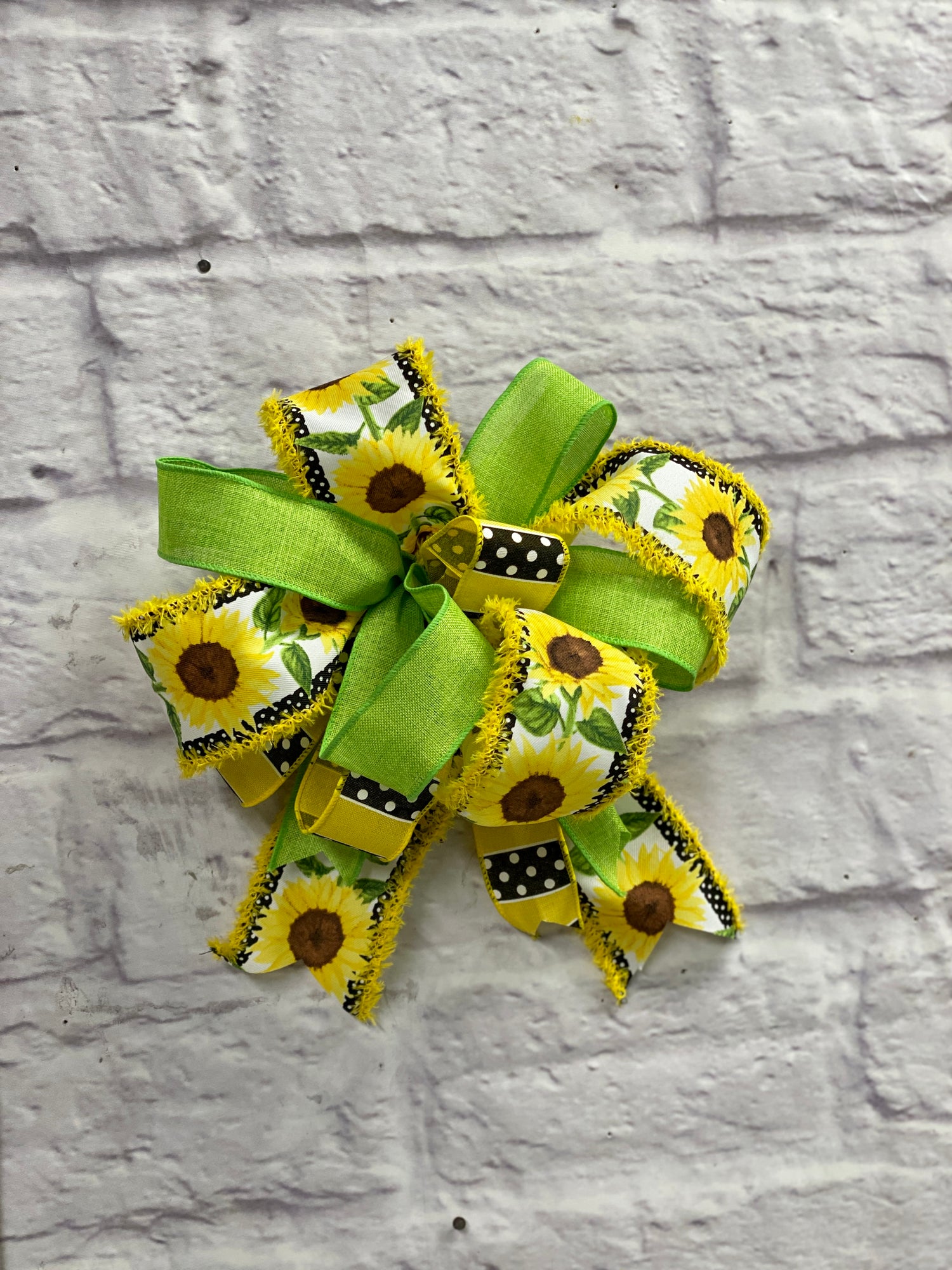 Pre-Made Bows & Ribbons