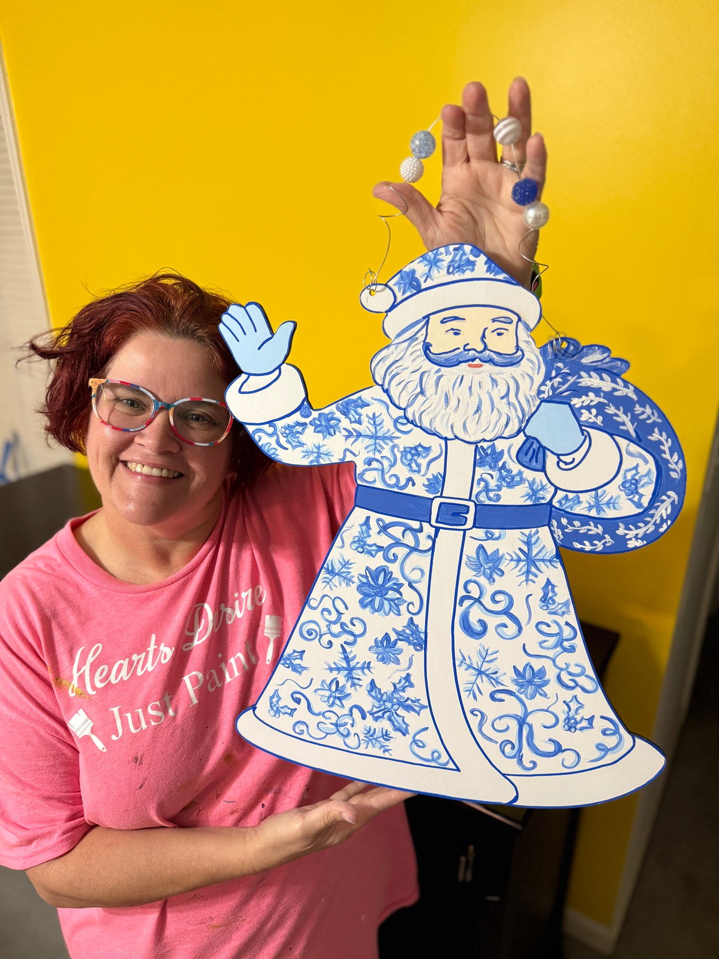 Chinoiserie Santa Wooden Door Hanger – Elegant Blue and White Christmas Decor