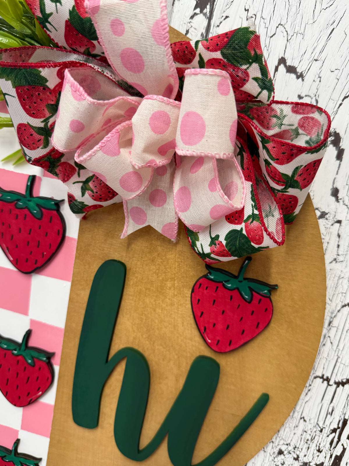 Strawberry Theme Hi Door Hanger DIY Kit | Wood Blank with 3D Words | Reusable Stencil Craft Kit | Round Sign