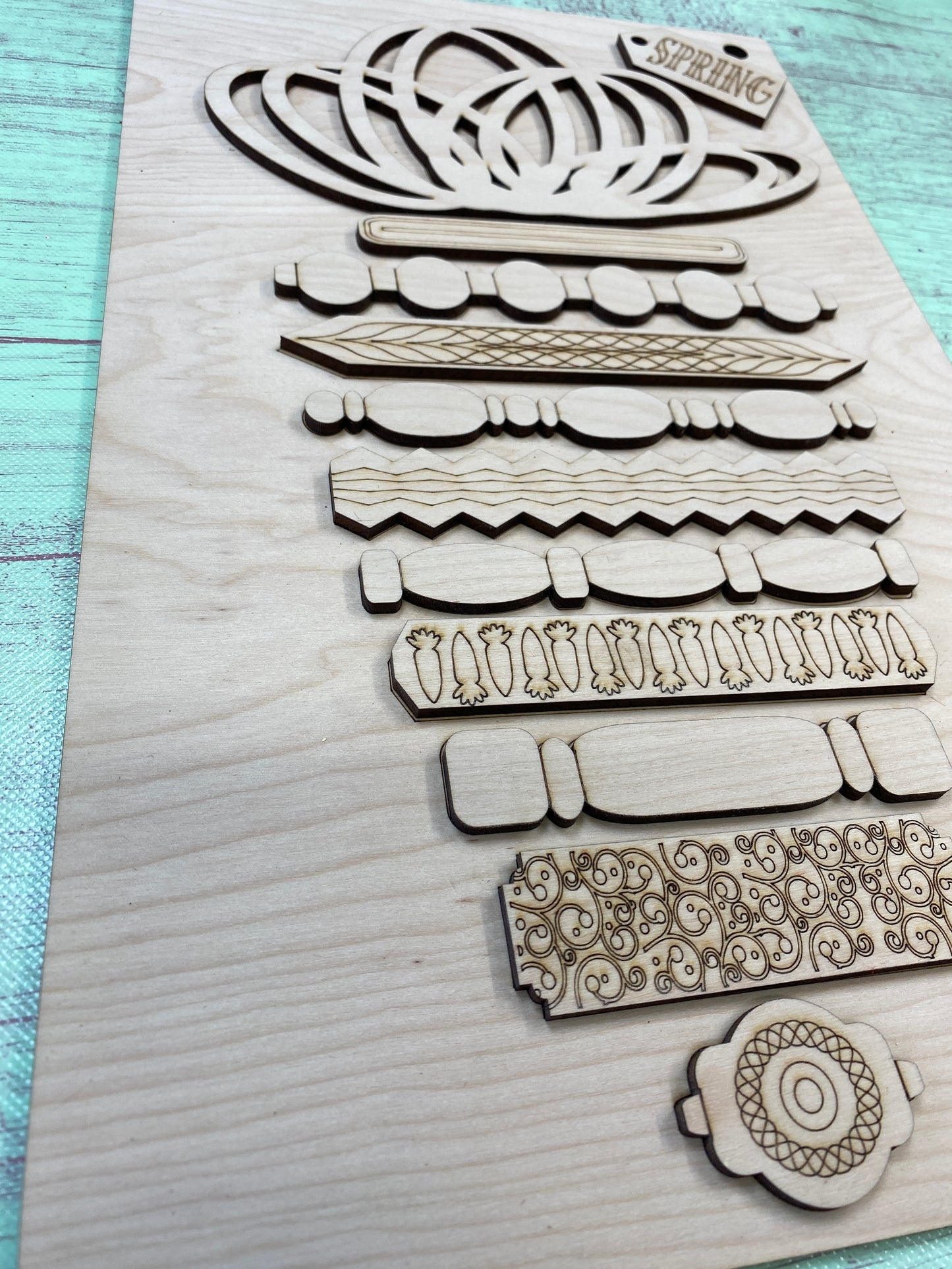 Carrot Spindle DIY Kit / Spindle Carrot Shelf Leaner Laser Cut / Engraved Wooden Blank