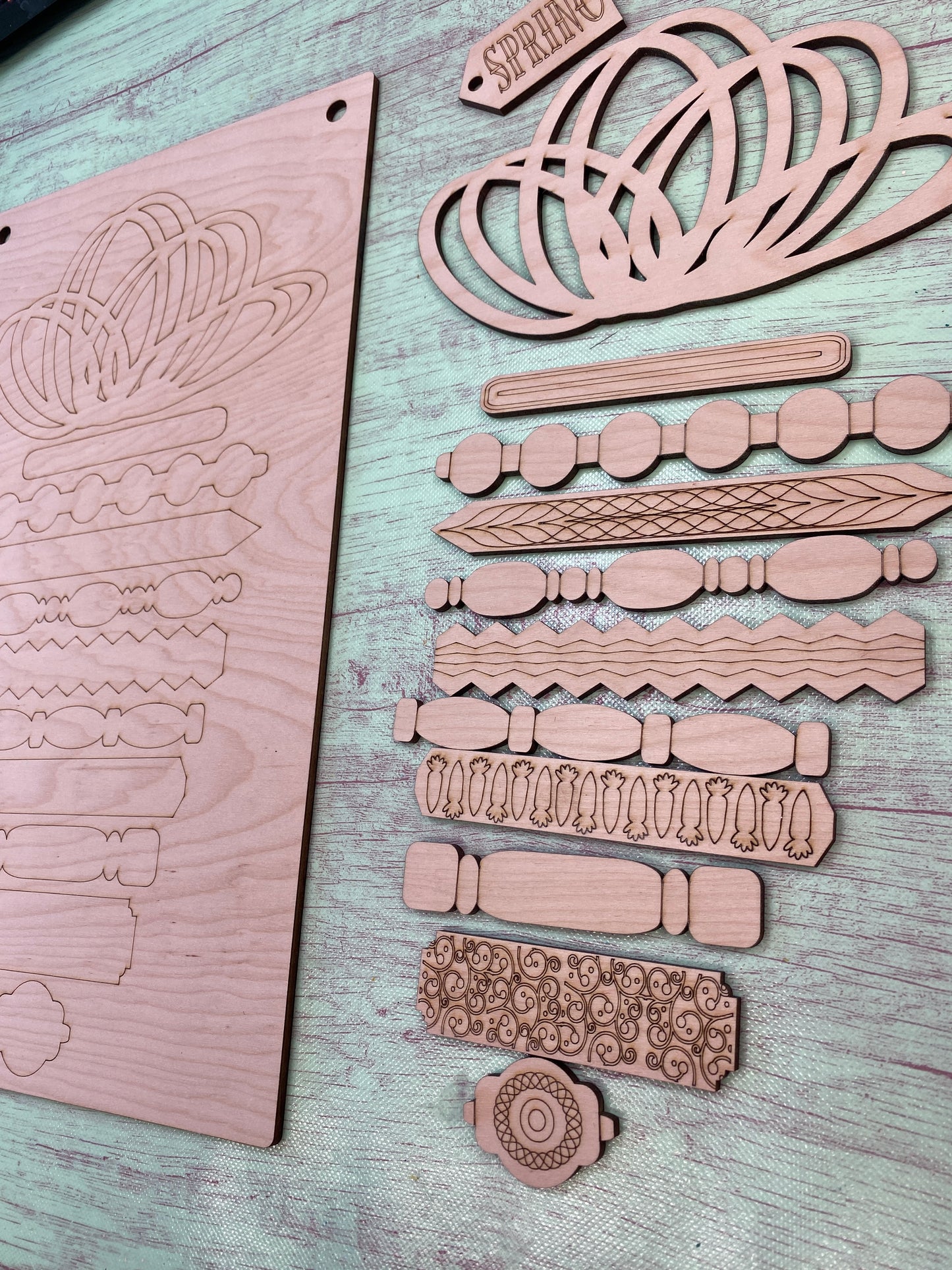 Carrot Spindle DIY Kit / Spindle Carrot Shelf Leaner Laser Cut / Engraved Wooden Blank