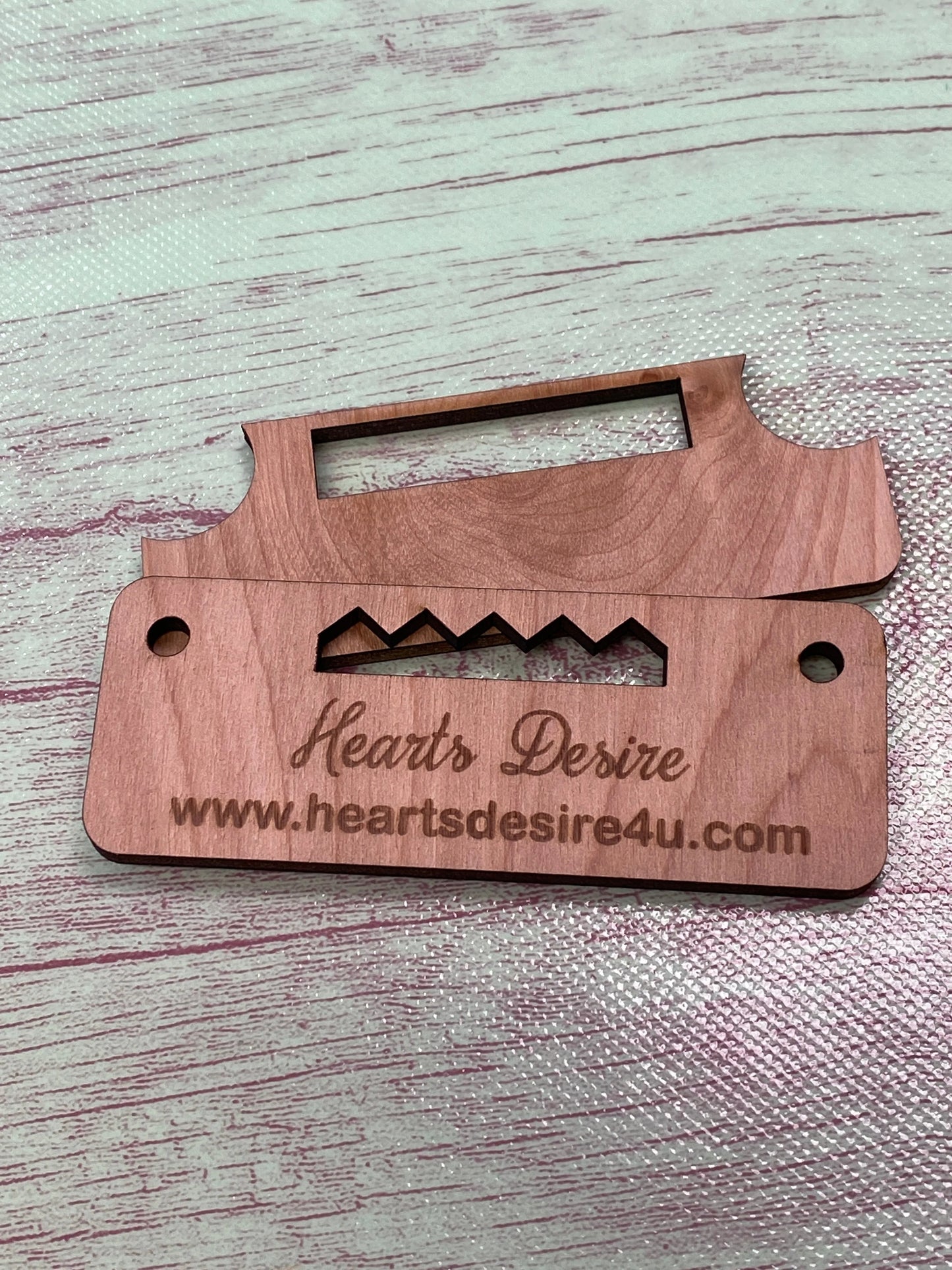 Spindle Heart Shelf Leaner Laser Cut / Engraved Wooden Blank